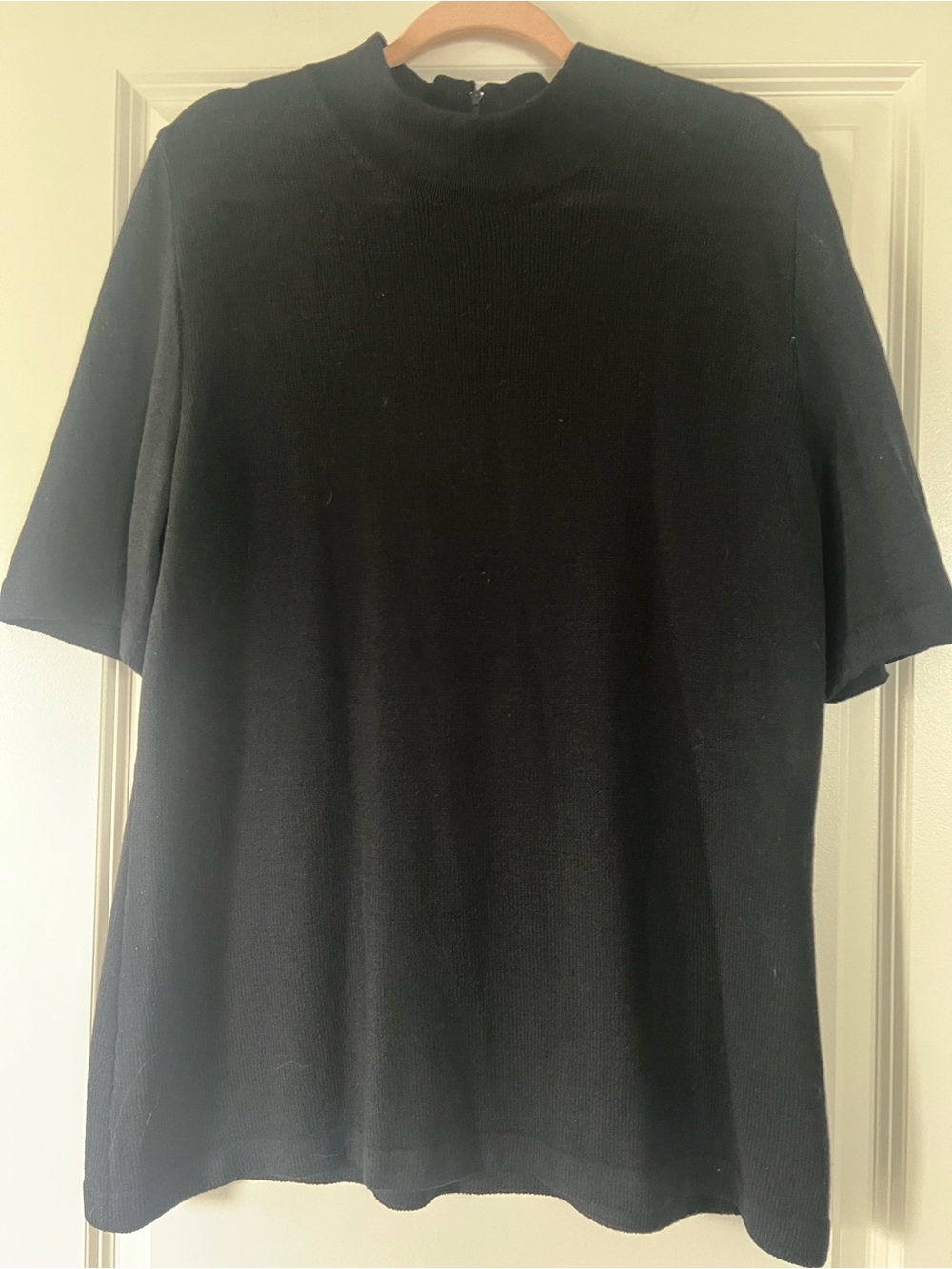 St. John Black Short-Sleeve Mock Neck Knit Top with Back Zipper